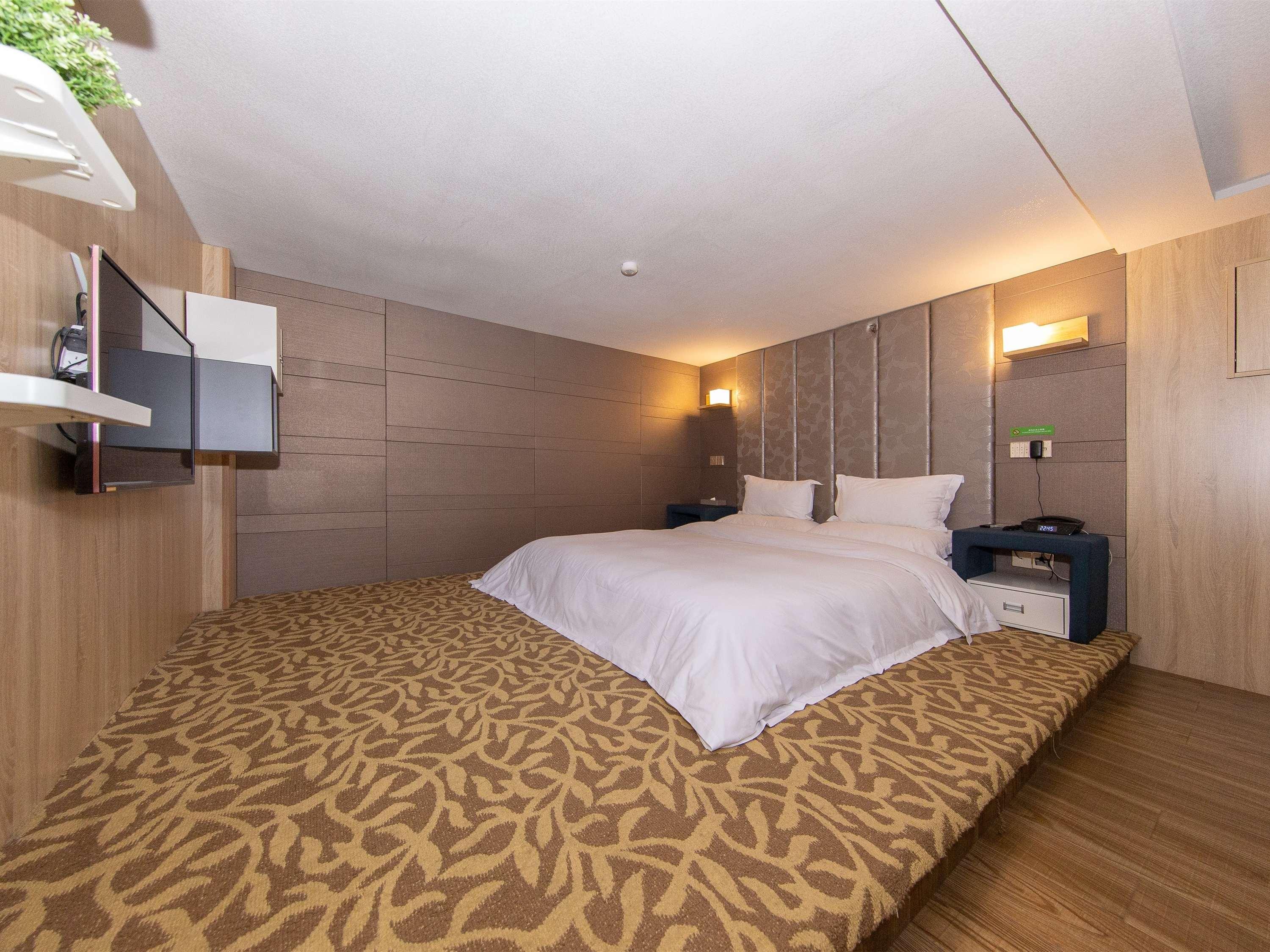 ไอบิส สไตล์ หนานถงดีเวลลอปเมนต์ ซือเหมาพลาซา Hotel หนานทง ภายนอก รูปภาพ